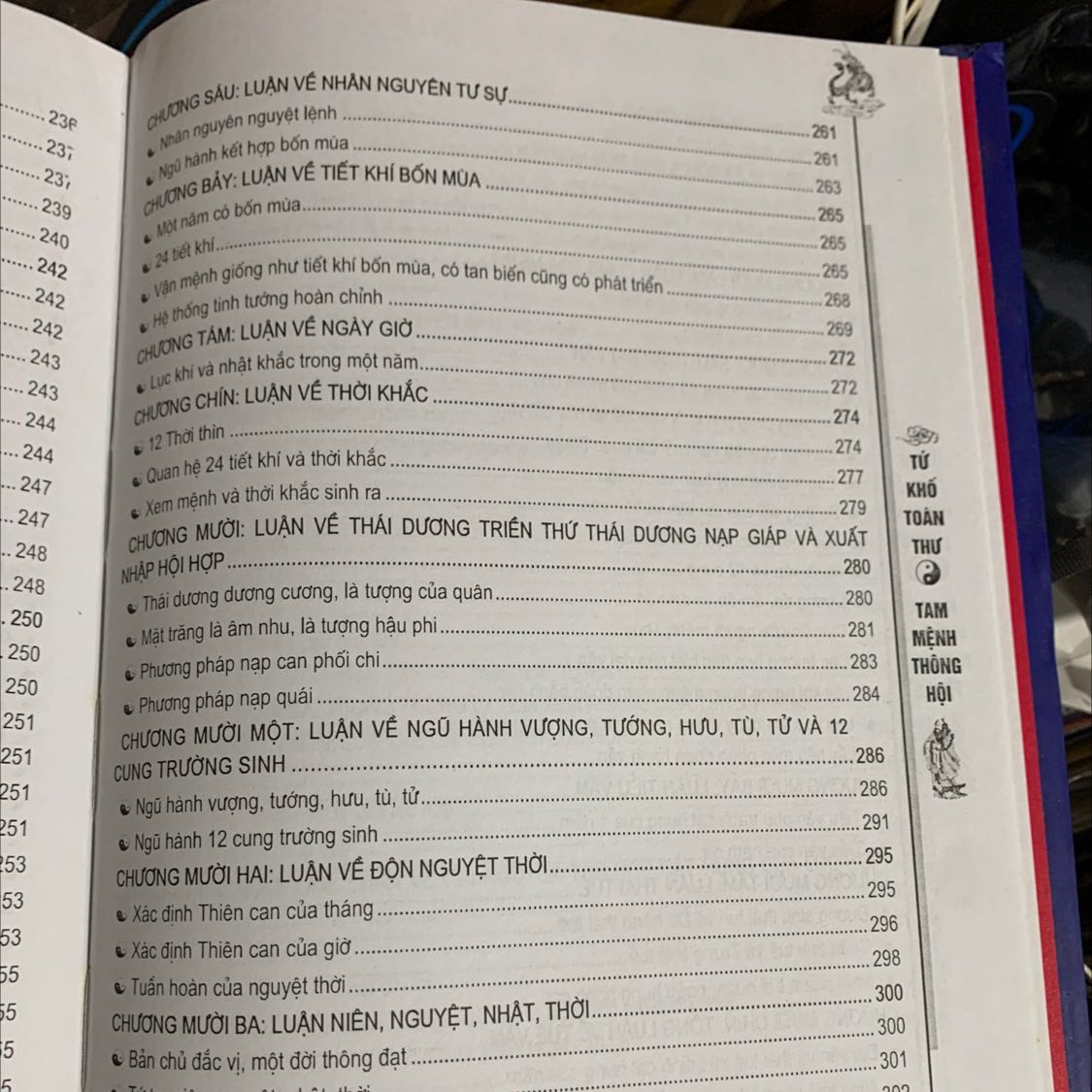 Sách gôdm 3 quyẻn