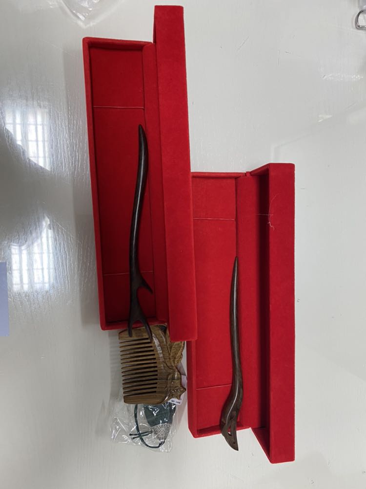 Không nghĩ là sản phẩm đẹp đến như vậy 😍. Từ sản phẩm cho đến bao bì. Xinh chịu không nổi luôn 😍