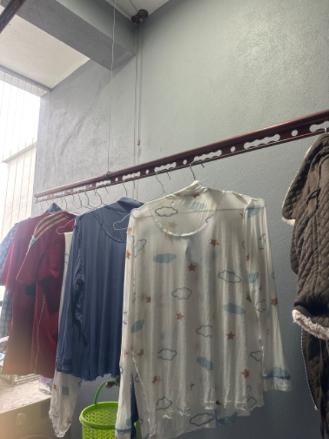 Chất ổn, tuy nhiên mình đặt 1 bộ màu xanh và 1 bộ màu hồng thì shop lại giao 1 bộ xanh và trắng. Thất vọng, nhưng nhận hàng rồi nên không muốn đổi trả nữa. Chất ổn, tuy nhiên mình đặt 1 bộ màu xanh và 1 bộ màu hồng thì shop lại giao 1 bộ xanh và trắng. Thất vọng, nhưng nhận hàng rồi nên không muốn đổi trả nữa.