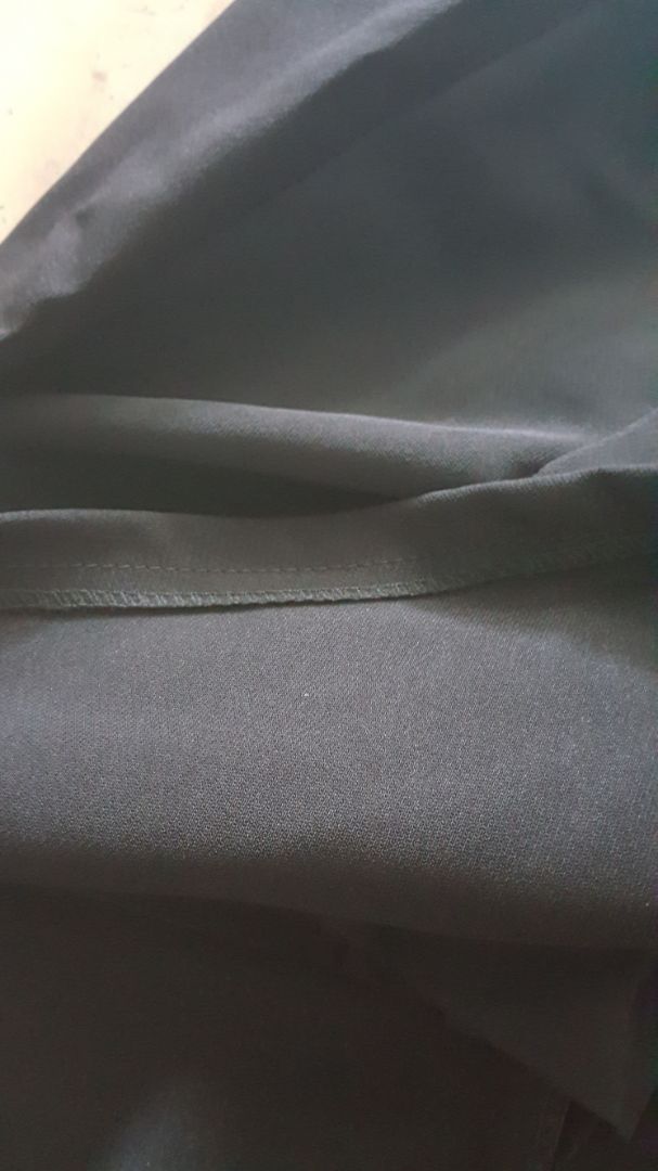 - Sản phẩm tốt phục vụ chu đáo giao hàng nhanh nói chung ưng ý