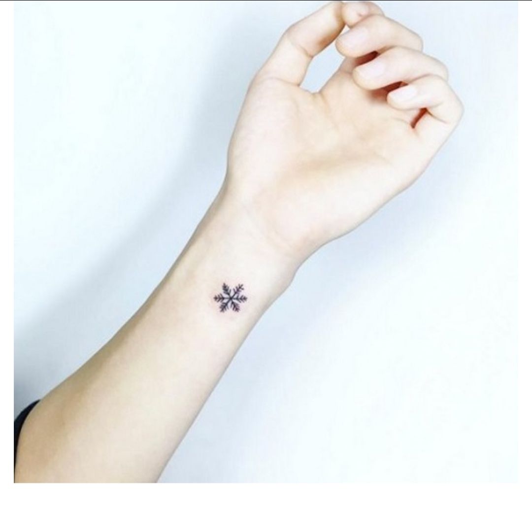 trời ơi giao hàng gì mà lâu kinh khủng khiếp, hơn nửa tháng trời mua trả tiền trước rồi mà vậy ák,  chắc mua lần đầu cũng như lần cuối luôn,  ngày nào cũng gọi tổng đài khiếu hết cảm rất phiền, trong khi mua *** trê nhất cũng khoảng 1 tuần mà còn bực bội đừng nói chi đợi quá trời lâu. ko biết là lỗi do bên tiki hay bên giao hàng nhưng xl phải xoá ứng dụng tiki thôi ko thể chấp nhận dc