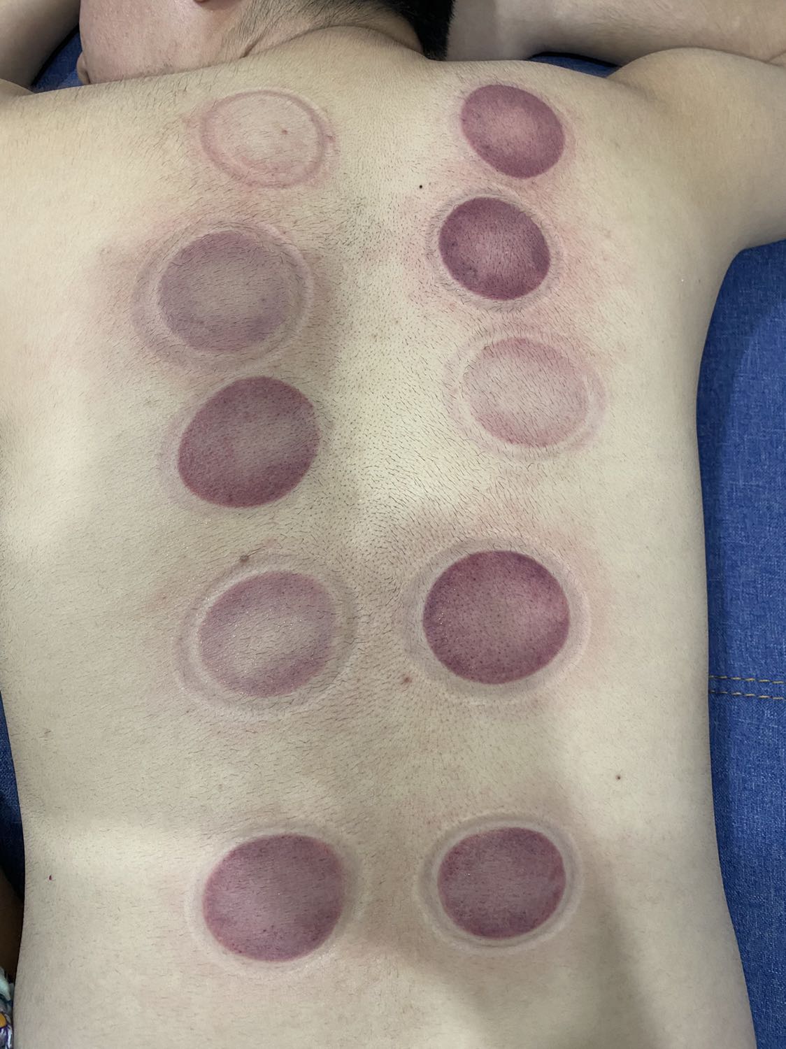 Mua đã gần 2 tháng, sử dụng dc 3 lần, bộ này hút ok, chỉ cần chú ý chốt xả hơi trước và sau khi hút là ok hết. ngon với tầm tiền