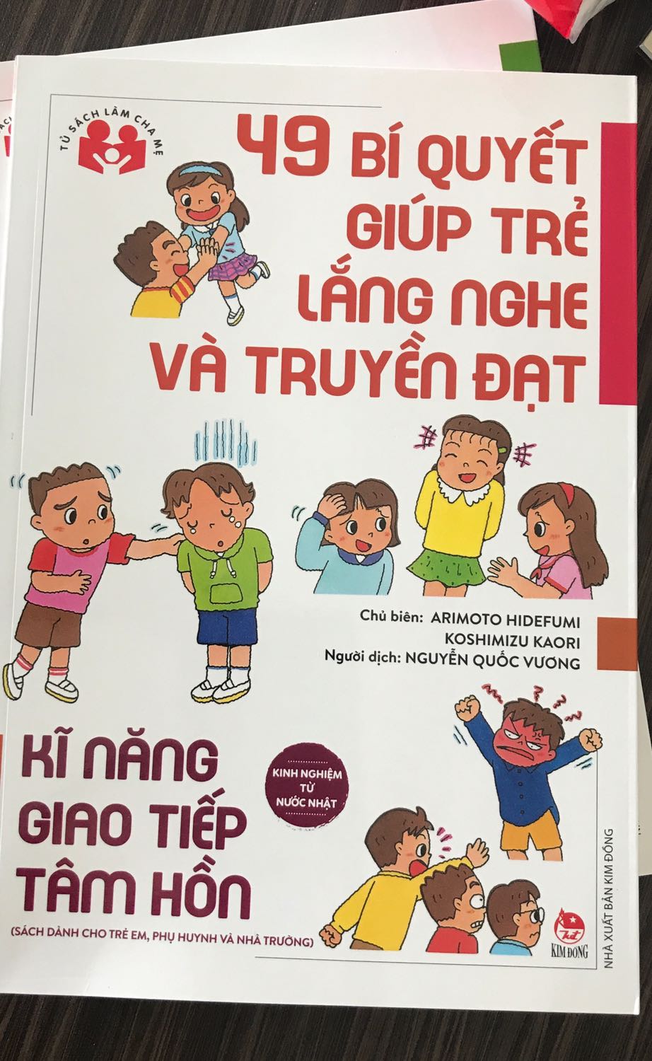 Sách bìa khá đẹp, nội dung chưa đọc hết tuy nhiên nhìn sơ có vẻ khá hay, dễ hiểu