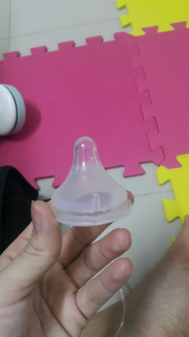 Giao hàng như hình. Nhân biên giao hàng rất nhiệt tình.