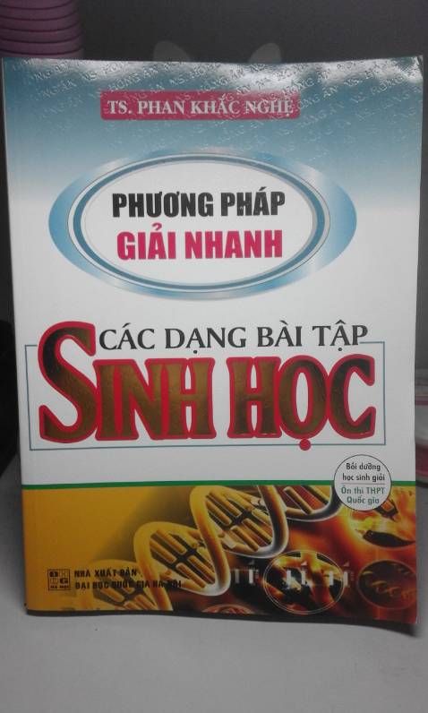 Sách hay, bổ ích, rất thích hợp với những bạn có ý định thi HSG bộ môn Sinh hay những bạn thi khối B (những khối có môn Sinh). Giao hàng nhanh hơn dự kiến 5-6 ngày luôn nhưng hộp đựng bị móp méo nên làm cuốn sách bị gấp lại ở mép bìa :'(