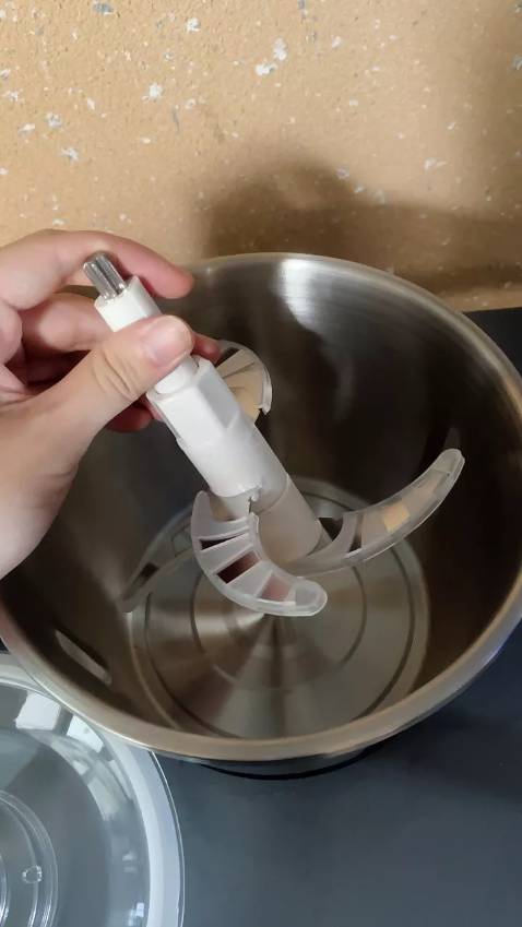 Sản phẩm y như ảnh cối xay cầm chắc tay xay nhuyễn đồ ăn lắm nha