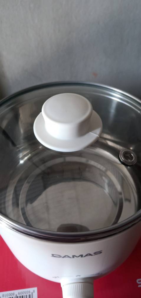 Hàng chuẩn đẹp như shop mô tả. Rất phù hợp để nấu ăn cho sinh viên như mình. Nồi nhỏ xinh xinh như mình mong đợi, nấu ăn nhanh sôi. Có phiếu bảo hành 12 tháng rất uy tín. Nói chung là tuyệt con nhà bà vời!