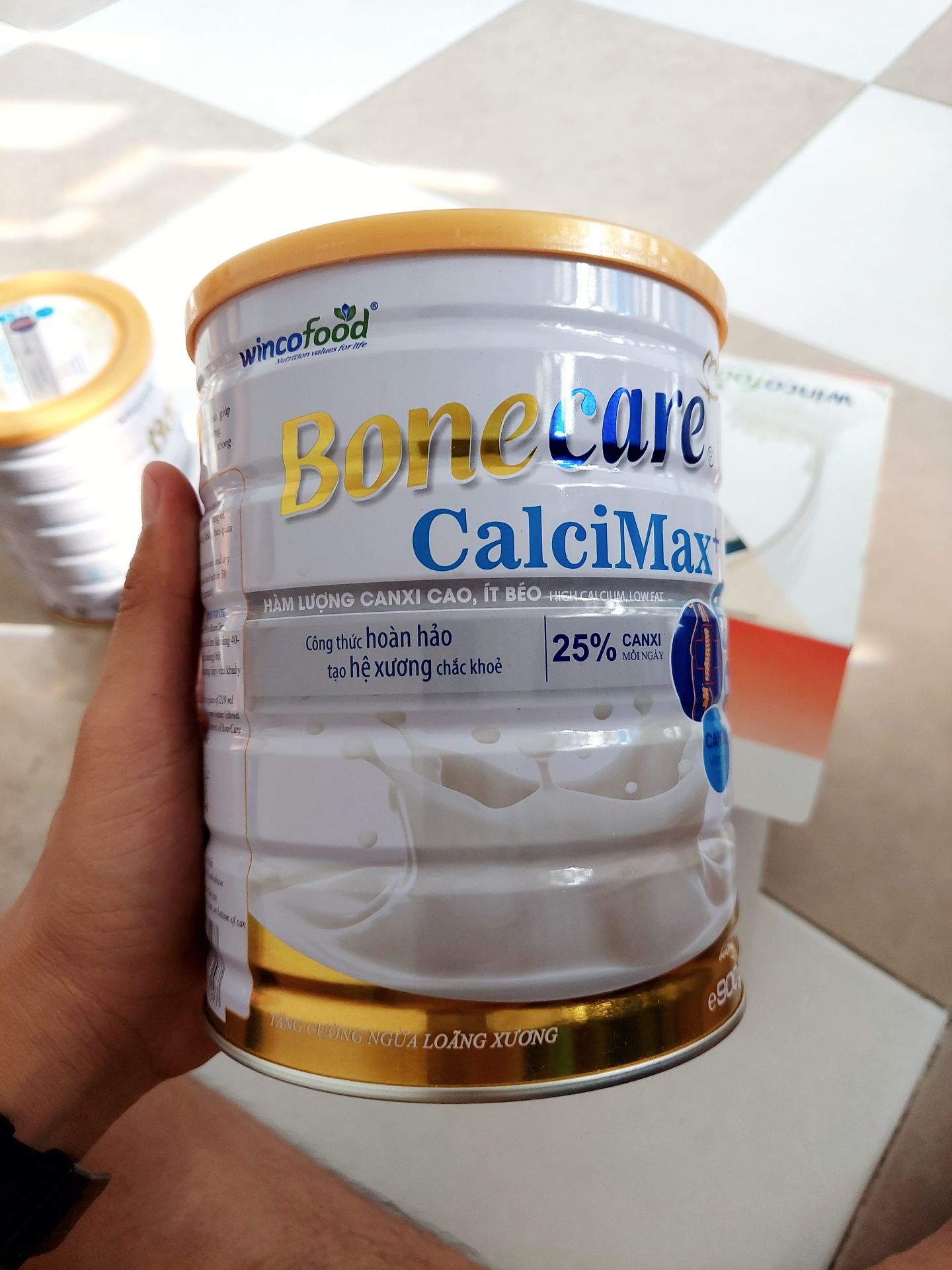 Lần đầu đặt hàng ở shop, thấy bình luận mấy bạn đặt hàng shop đóng gói hàng về méo móp. Nhưng thực tế mk thấy shop đóng gói ok, hàng k méo móp, giao hàng nhanh. cho shop 5* vì điều này. Sử dụng chất lượng tốt sẽ ủng hộ shop tiếp. Thanks!!!