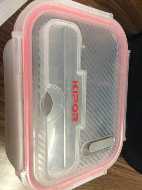 Dùng hộp này thật sự thấy rất yên tâm nha bằng thủyvtinh nên rất đảm bảo khi đựng thức ăn luôn ấy thanks shop nhé shop gói hàng kĩ giao hàng cubgx nhanh