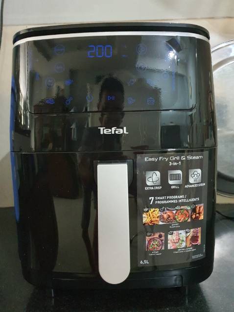 Mua đợt khuyến mãi nên được giá rẻ nhất trong các đơn vị bán mà mình đã theo dõi và tham khảo. Sau khi mua thì kích hoạt bảo hành theo hướng dẫn trên thùng nên nhận được thông báo tặng thêm 12 tháng (tổng bảo hành là 24 tháng). Hàng được đóng 2 lớp thùng nên rất chắc chắn. Máy đẹp. Chất lượng sản phẩm thì cần thời gian sử dụng để khẳng định. Rất hài lòng.