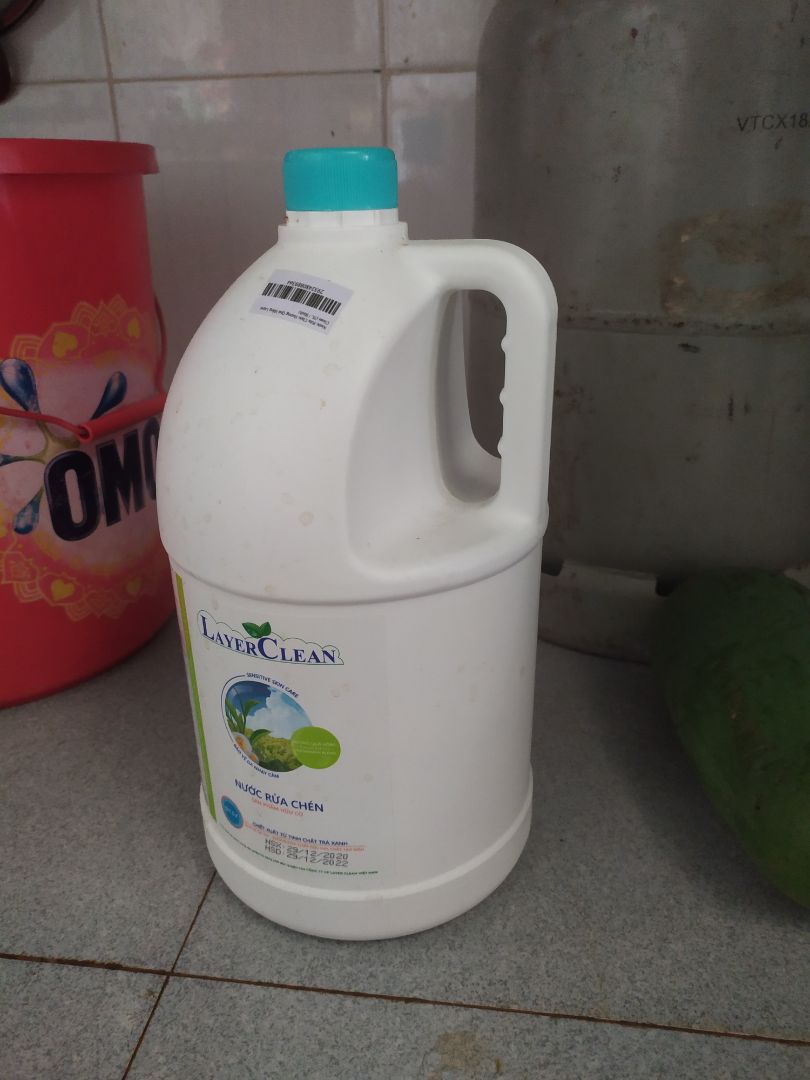 tôi rất hài lòng. Mùi thơm dễ chịu, không bị nhớt, rửa nhanh trôi. Mặc dù tạo bọt không nhiều như những dòng nước rửa chén khác.