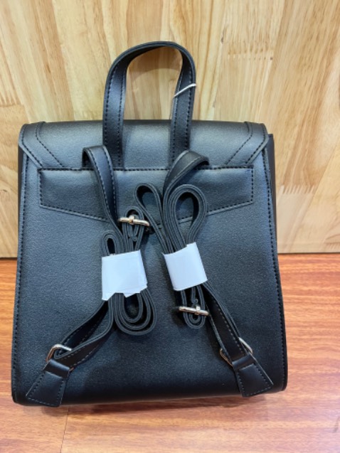 Balo size trung form đứng da mềm nói chung rất chuẩn 10/10 nha cảm ơn shop nhé