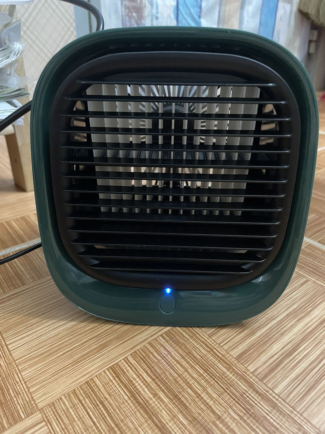 Sản phẩm bật lâu thì mát cả phòng nhưng chỉ diện tích nhỏ thôi