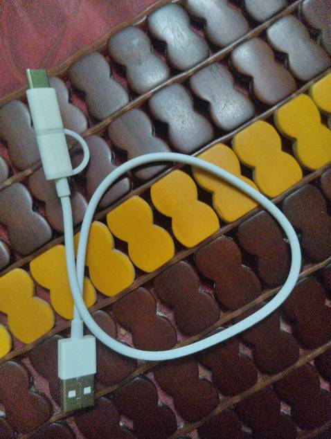 Đầu cắm sạc khít với củ sạc và thiết bị, không bị chập chờn