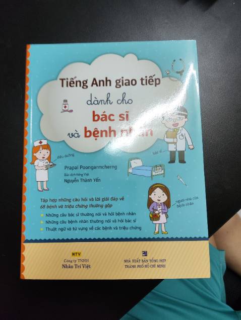 Sách màu chất giấy in tốt , sách thơm nhẹ.rất yêu thích, giao hàng nhanh quá tuyệt