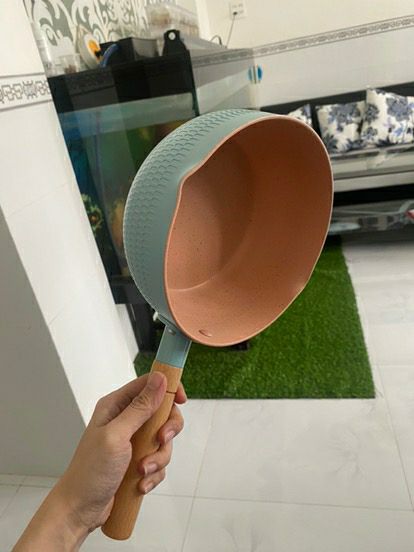 chảo đẹp dày dặn, k bị móp méo. mua lần 3 ở shop rồi, rất hài lòng, sẽ ủng hộ shop