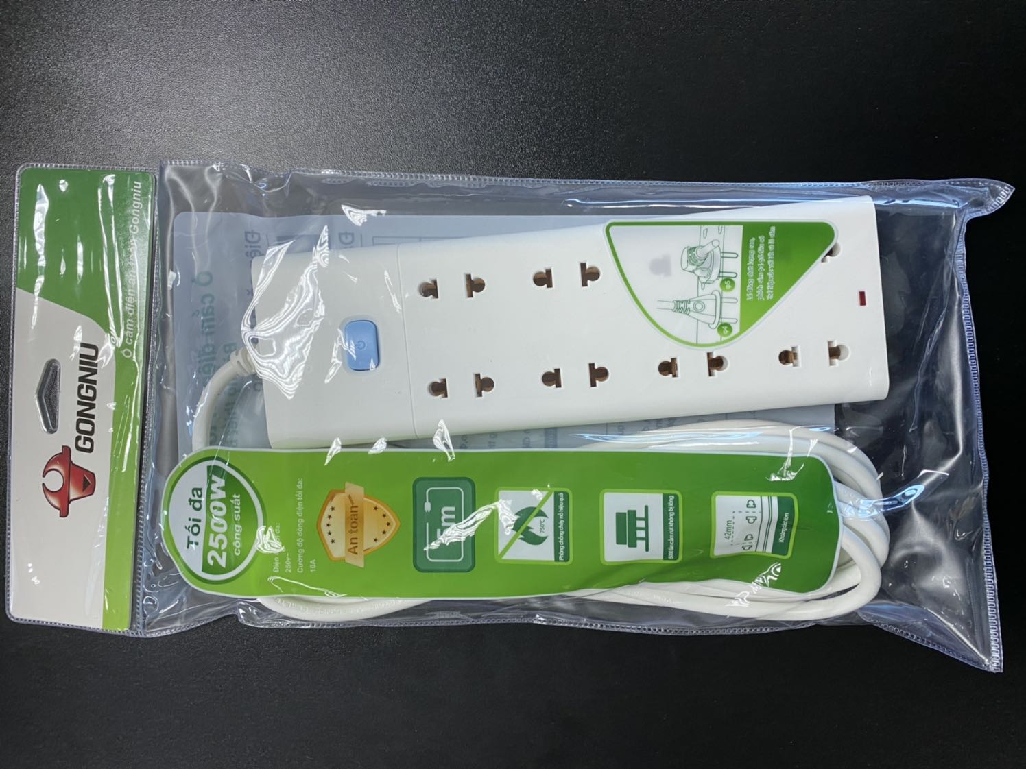 Hàng mới, dùng rất thích, mới dùng nhưng cắm ra cắm vào rất ưng. Sẽ ủng hộ shop.