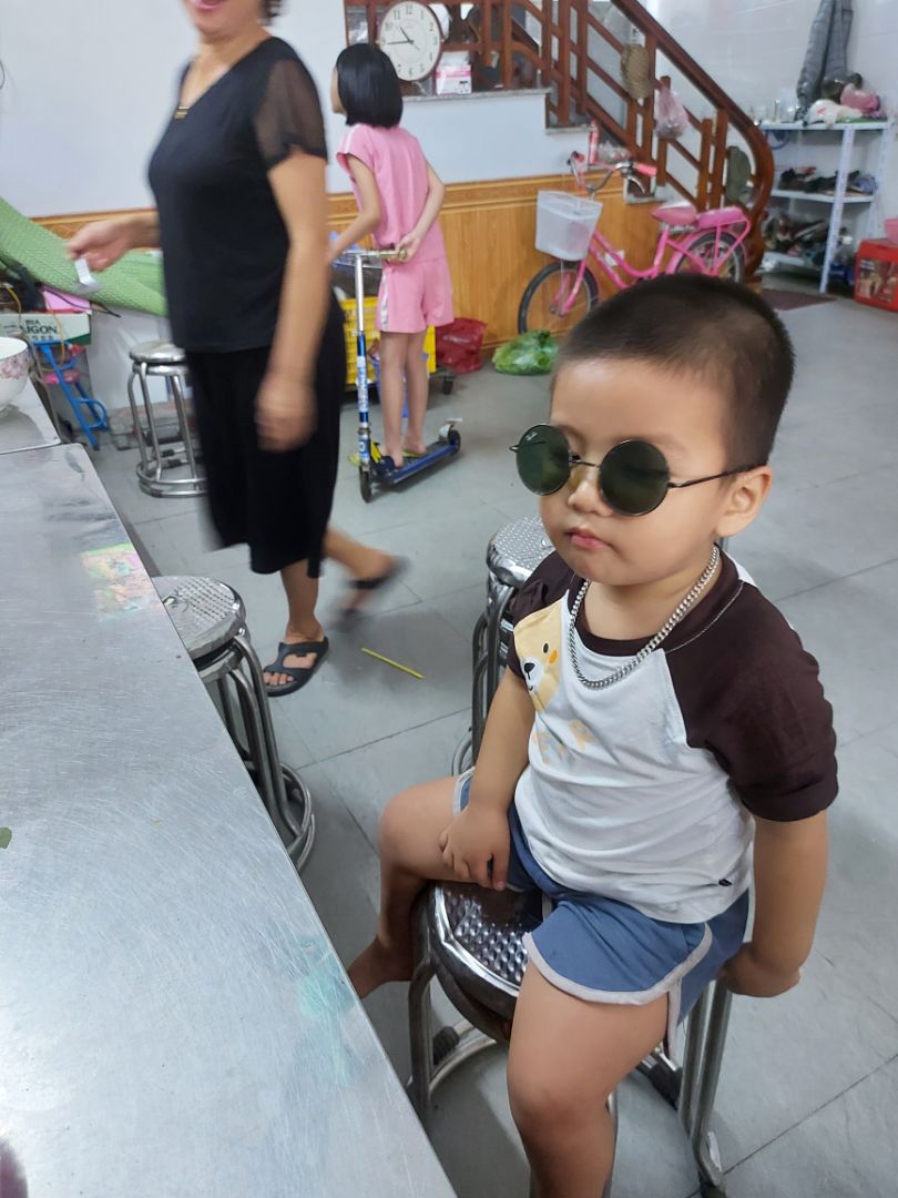 không có hướng dẫn sử dụng nên dán bị phồng hơi và ko đc phẳng