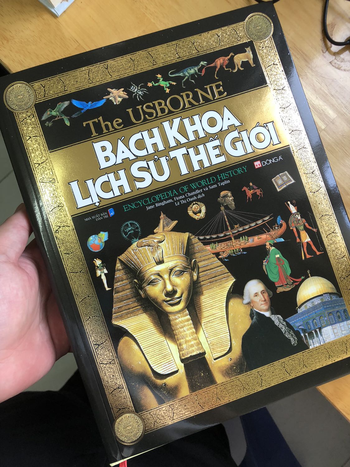 Đóng gói rất cẩn thận, sách đẹp.