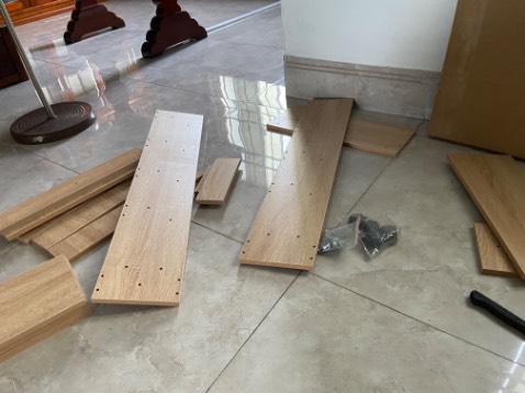 Vận chuyển nhanh
Gỗ tạm ổn
Góp ý: nên có video hoặc tờ giấy hướng dẫn cách lắp.