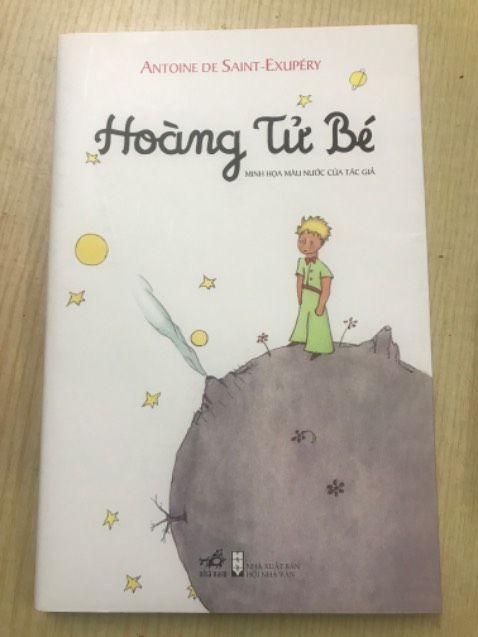 Bọc hàng rất tốt. Nội dung dễ đọc và khá cuốn nên mình đã đọc xong trong 2 ngày. Thỉnh thoảng đọc lại cx ngẫm ra được một số thứ khác so với lần đọc đầu.