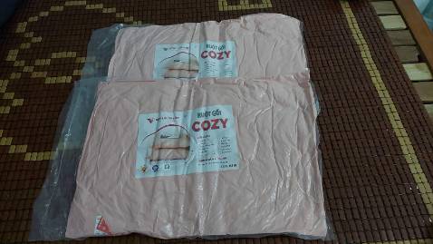 Gối rẻ mà đẹp, chất lượng lắm nè. Mua không để ý, nhận hàng mới thấy gối to quá.kk. 50×70 nha mn. Gối êm mềm lắm. Chắc sẽ mua thêm tặng người nhà.