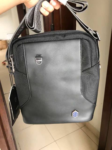 Túi rất đẹp luôn ạ, với giá tiền vậy mà túi như vậy thì rất ưng ạ. Mua xong bạn nhờ đặt mua giùm, nói chung ưnggggg