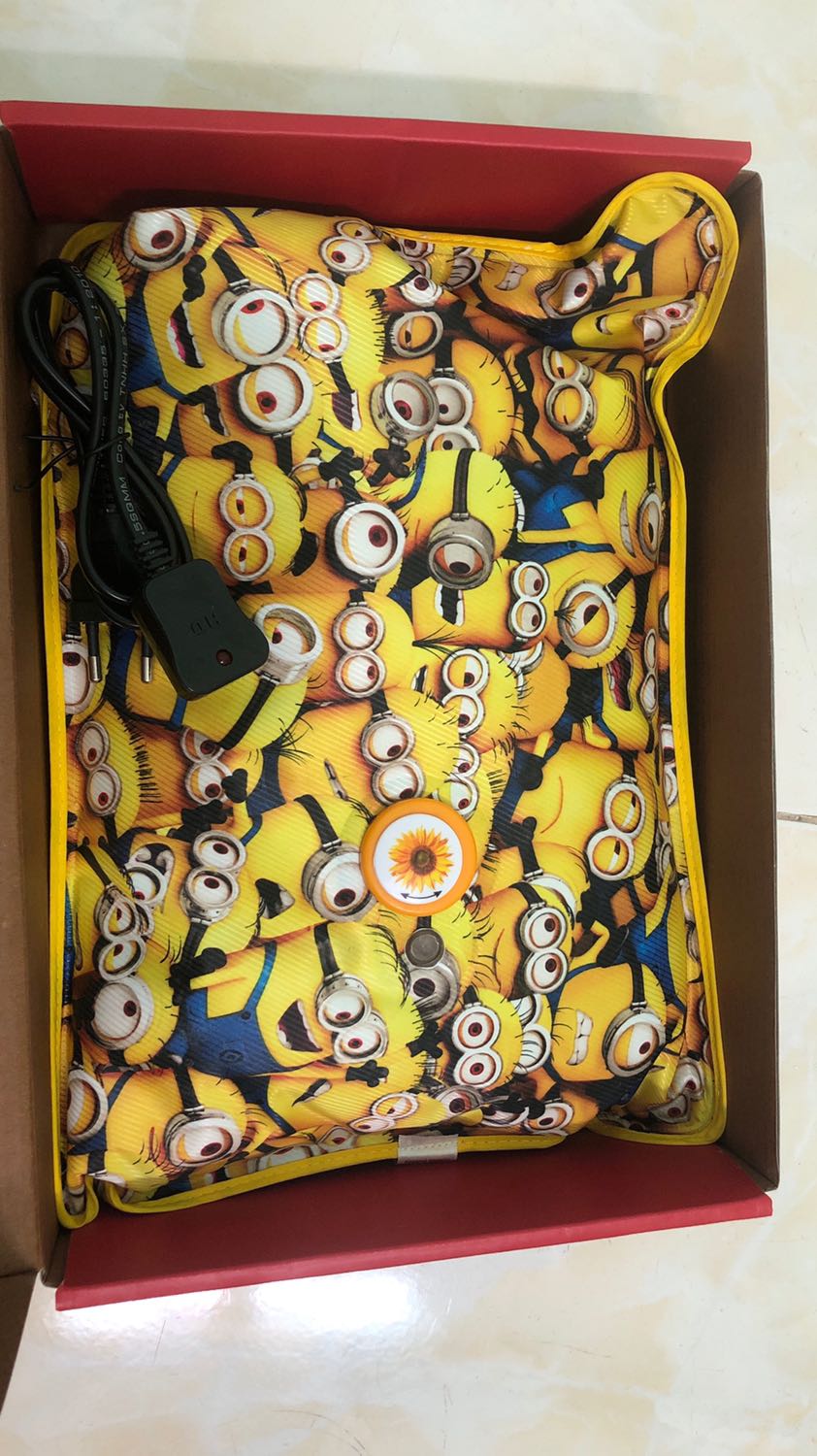 Đóng gói kỹ, hình ảnh đa dạng, nhiều màu sắc