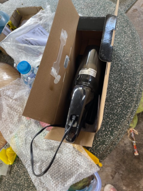 Đề nghị đổi hàng, vì quản cáo là không dây, nhưng lại giao có dây cắm tẩu thuốc. L/h ***