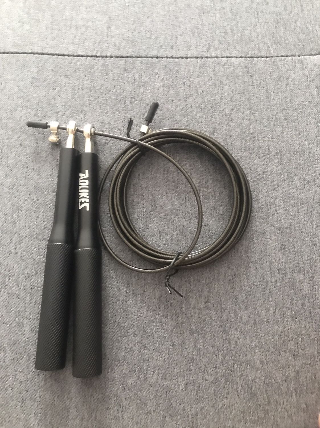 Sản phẩm đẹp , dây nhảy rất sướng và đúng nhu cầu cho những bài tập của mình