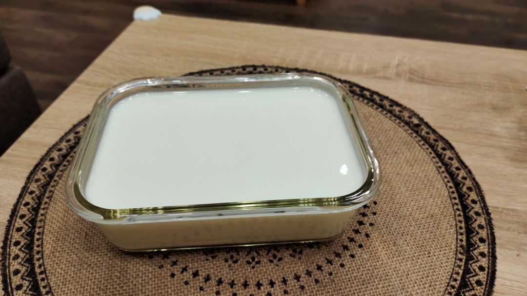 Tiki giao hàng rất nhanh, nhận hàng không vấn đề gì.
Nồi chỉ có nhãn năng lượng 2* nên không ưng lắm nhưng về ngoại hình thì nồi đẹp, nhiều chế độ, thử nấu cơm và làm sữa chua thấy ok, hi vọng nồi dùng bền.