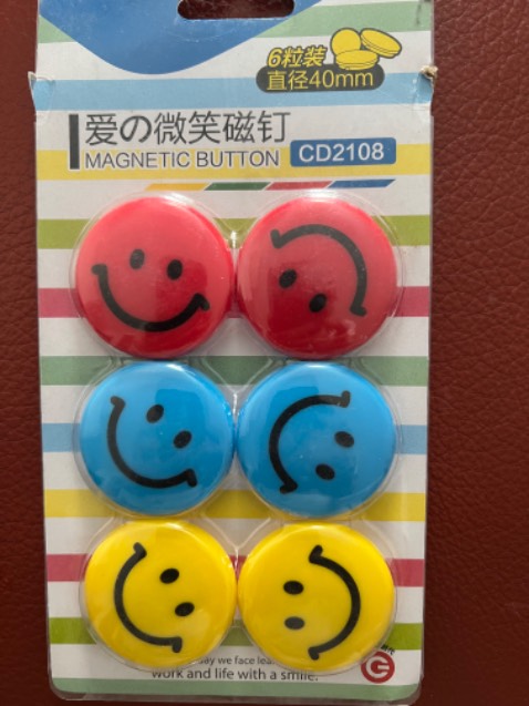 Đặt hàng loại 12 cái 2 cm
Giao hàng loại 6 cái 4 cm 
Không đúng hàng. Quá xấu.