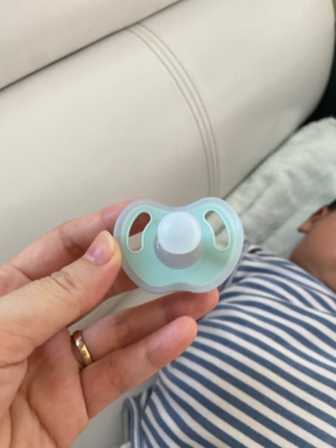 Silicon nguyên khối xinh và chắc chắn lắm ạ