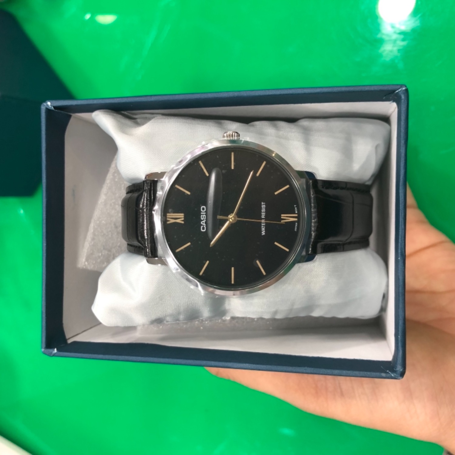 Tôi hài lòng về sản phẩm này, mẫu mã đẹp, hộp nhìn sang.