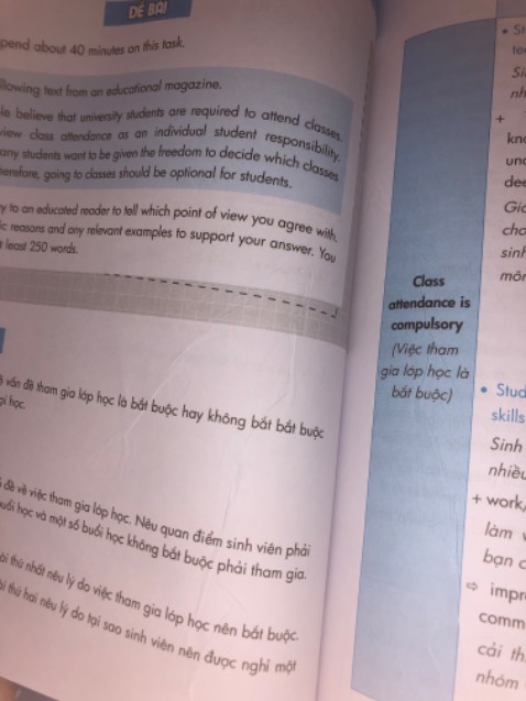 Sách thì khá ok, các chủ đề dễ hiểu, giao nhanh. Lần trước mua cuốn B1 quá ok, nên mua thêm mà sách lại bị như thế, chắc cũng trên 10 trang như vậy, mình quý sách nên thấy nó nhăn nhăn cảm thấy rất khó chịu. Dù có sale cũng nên kiểm tra hàng, chứ lỗi vậy thất vọng lắm.