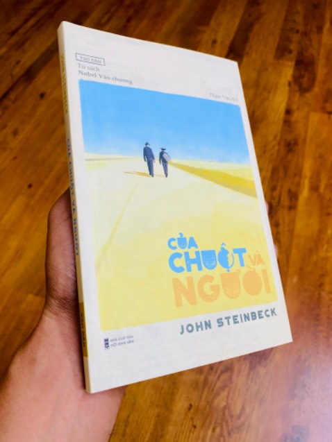 Đóng gói cẩn thận. Ko bị cấn móp gì. Sách nhỏ nhưng chất lượng. Tks Tiki.