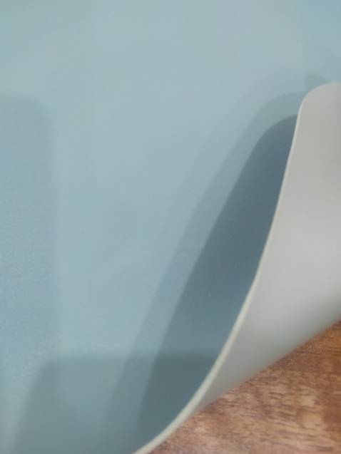 Lót chuột dày dặn
Bề mặt mịn bám chuột rất tốt.
Chất liệu da PU dày dặn bền đẹp,dễ lau chùi vệ sinh.
Da PU k thấm nước,k bám bẩn,k có mùi hôi như các chất liệu khác khi dùng lâu ngày.
Khổ rộng để kê máy kê chuột thoải mái luôn.
Nhiều màu sắc để lựa chọn.
Tiki giao hàng nhanh,nhà bán phục vụ tốt,đóng hàng cẩn thận.
Giao đúng màu lựa chọn nên rất hài lòng.