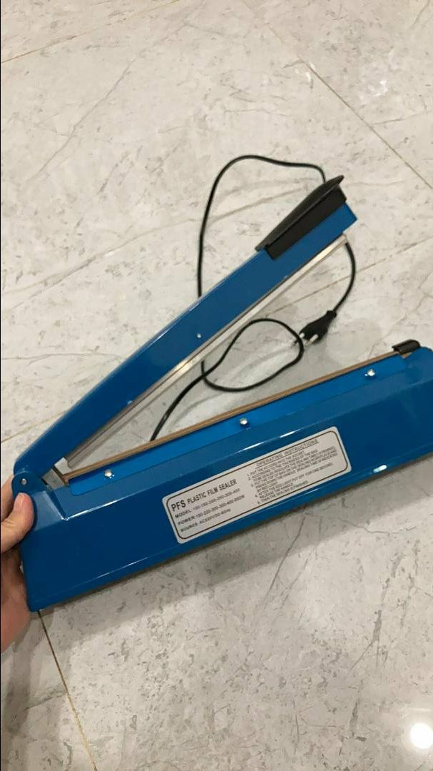 Hàng đóng gói kỹ, mình *** thử thì dùng khá ok, còn về độ bền thì xài thời gian mới biết được. Nói chung là hài lòng về sản phẩm của shop ^^