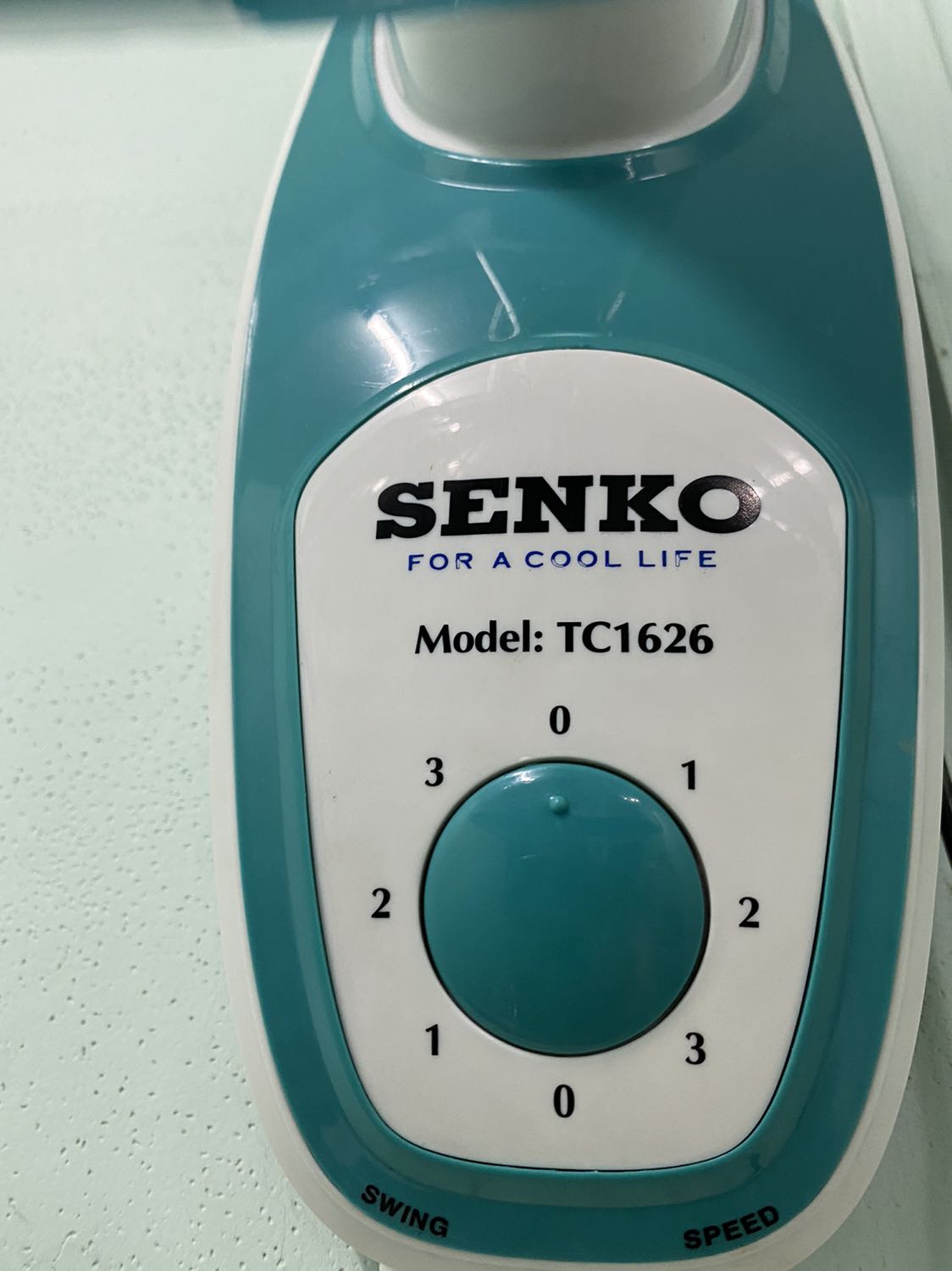 Người bán đóng gói rất cẩn thận, đúng phân loại đã chọn. 
Sản phẩm mới sử dụng, thấy khá chất lượng, quạt mạnh, ít ồn.