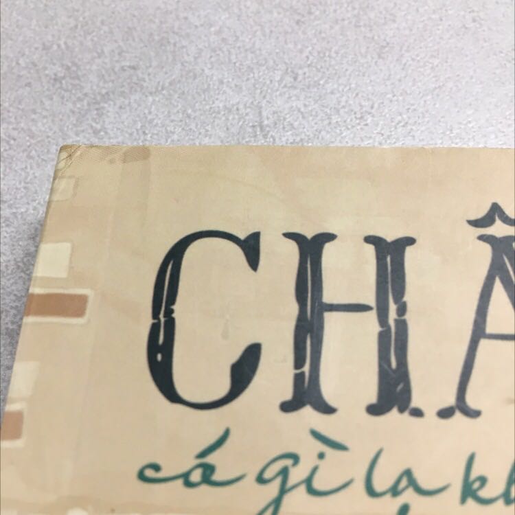 Lần thứ 2 mua sách trên Tiki gặp tình trạng này: sách cũ, bìa xước, bẩn, gãy sống, giấy cắt nham nhở. Quá thất vọng. Cần được đổi lại gấp