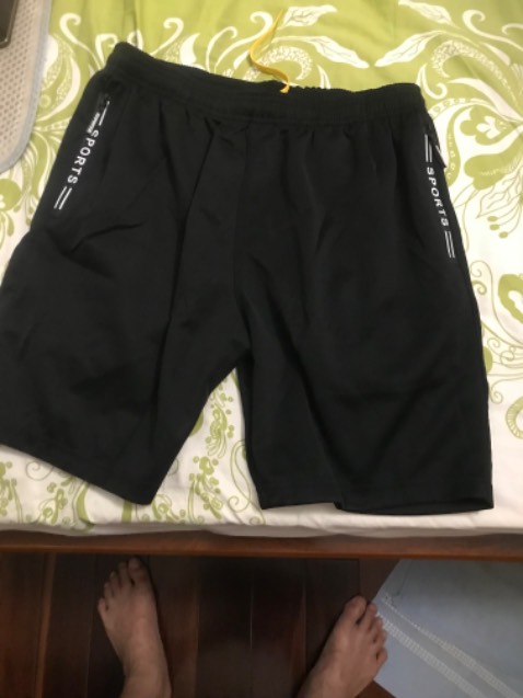 Giao không đúng màu . Tôi chọn xanh đe nhưng giaomg đen Giao không đúng màu . Tôi chọn xanh đe nhưng giaomg đen