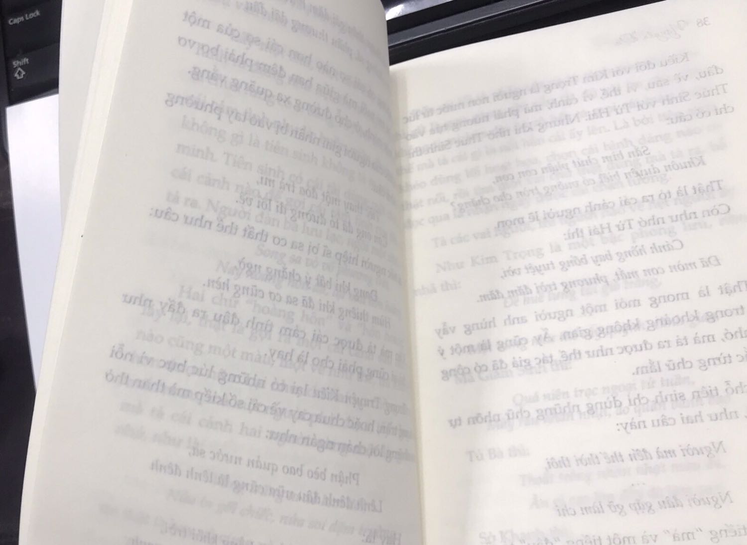 Sách gởi in bị nhoè hết, shop coi lại giúp nha