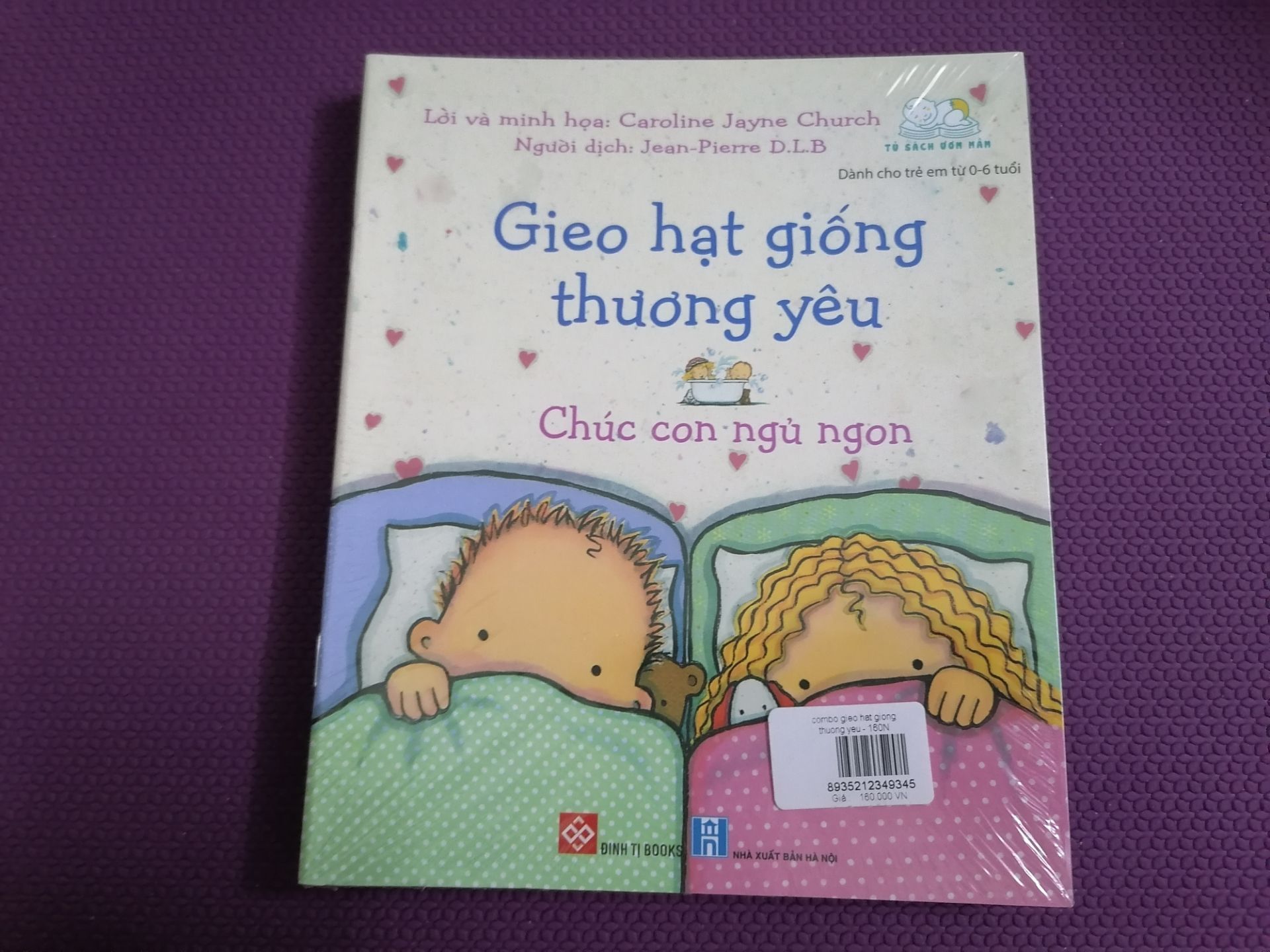 Hình vẽ rất dễ thương, màu rất nền dịu mắt, giấy đẹp. Bộ có nhiều cuốn với nhiều nội dung khác nhau đa dạng. Nói chung là khá ổn.