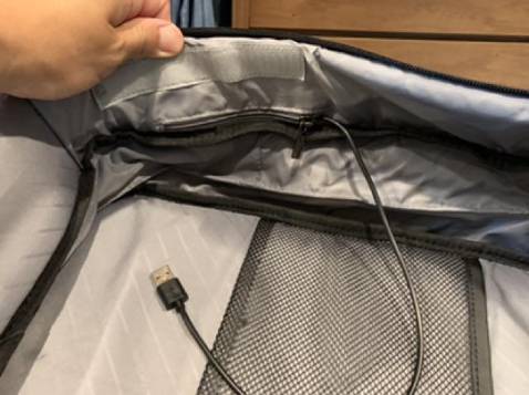 Balo đẹp lắm shop. Laptop mình to 17.3 inch may vẫn vừa luôn. Bên trong còn rất nhiều ngăn rất tiện vì mình hay đi công tác. Tks shop. Rất hài lòng