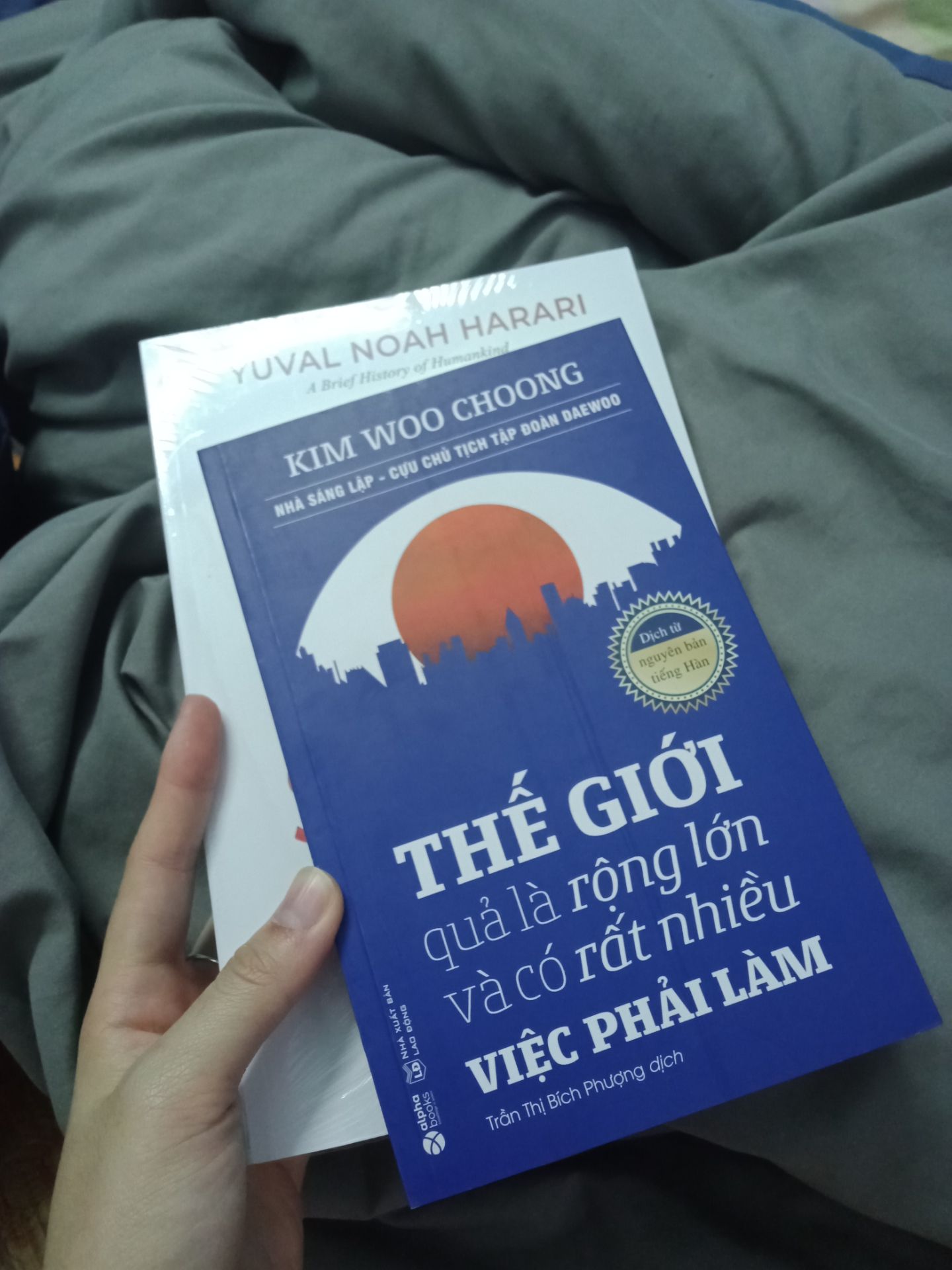sách mới nhưng hơi mốc tý mình k ưng lắm. Thấy cô giáo mình rv quyển này hay nên mua đọc cảm nhận