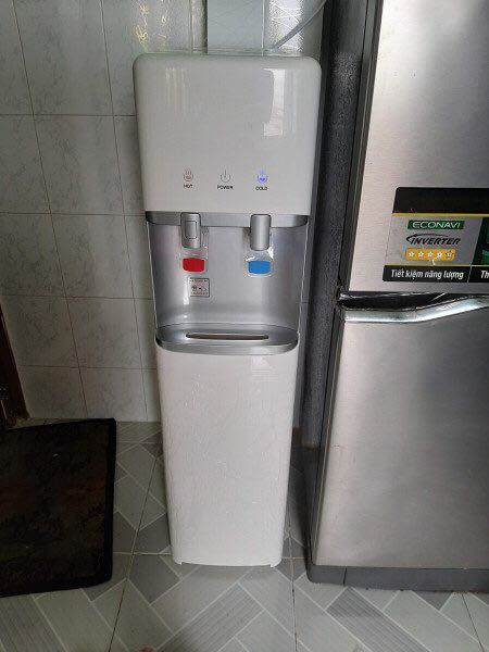 Máy lọc nước nóng lạnh 3M này nhỏ gọn, ko chiếm nhiều diện tích nhưng cs lọc lớn hơn nhiều so với mấy dòng khác, tôi xài hơn tuần rồi, máy hđ ok ko có vấn đề gì, shop nhiệt tình tư vấn, lắp đặt cũng nhanh gọn… cho 5 sao ủng hộ