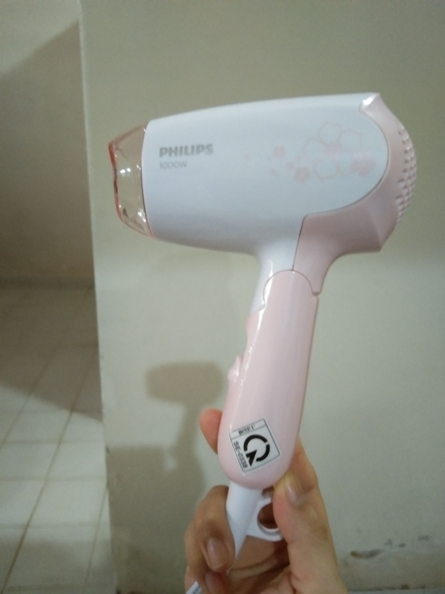 Sản phẩm đúng như mô tả. Đẹp, dễ gấp gọn, dễ sử dụng, có 2 chế độ để chọn lựa. Cảm ơn shop, cảm ơn Tiki.