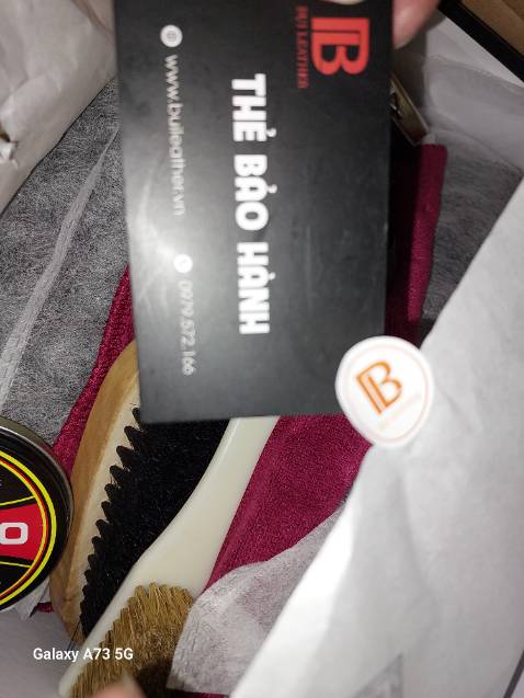 Kiểu dáng đẹp, êm chân, đi tôn chiều cao