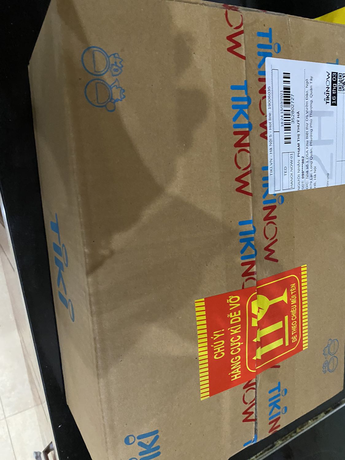 Tôi rất thích, đóng gói cẩn thận, giao hàng rất nhanh (trong vòng 3h. Có hai nắp lọ hơi bị lõm nhưng vì tôi dùng nên cũng ok. Tôi dùng làm sữa chua thì nó hơi cao so với nồi ủ của tôi (ko đậy nắp nồi đc). Lọ đúng 400 mL.