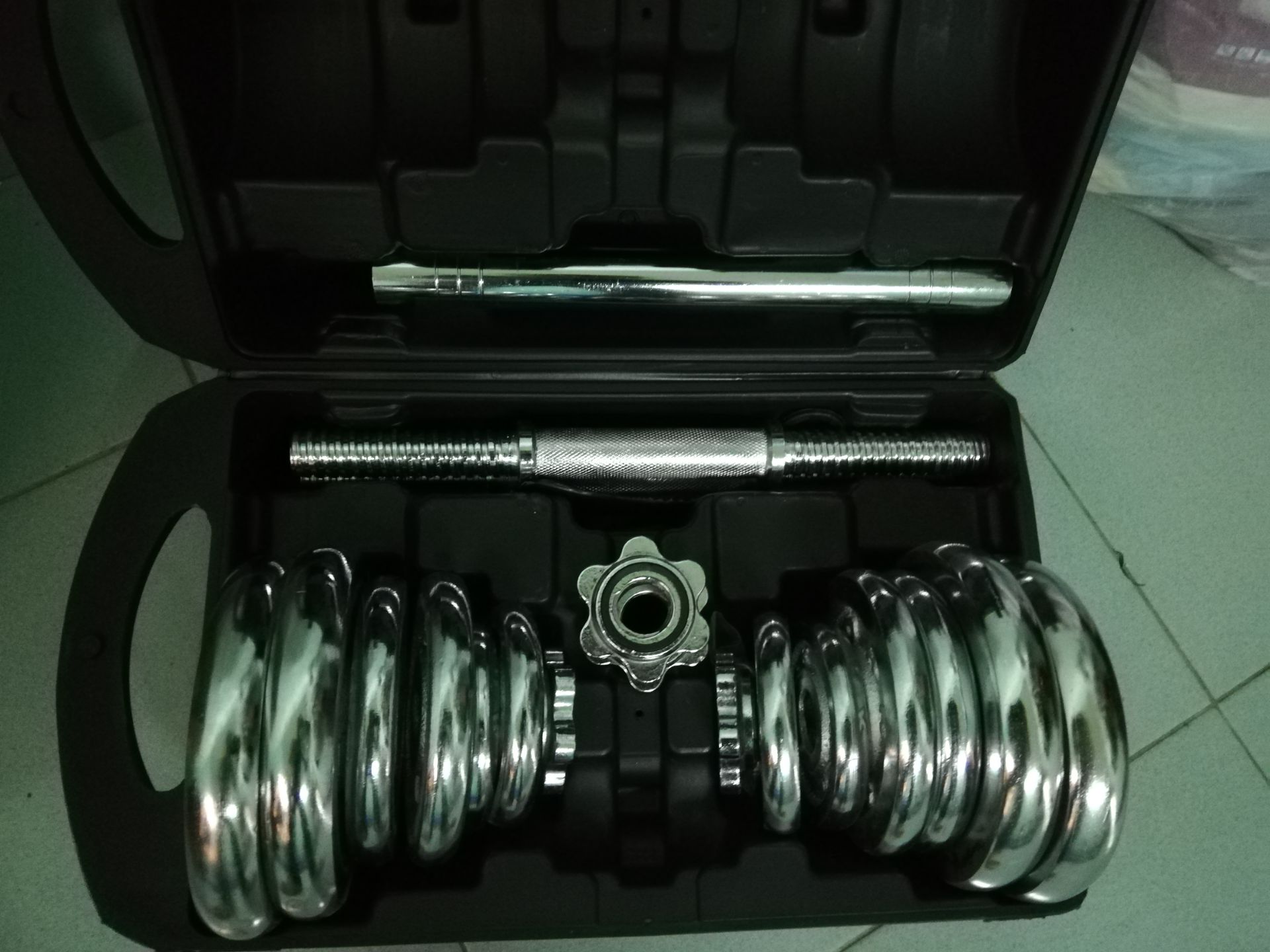 Mình đã nhận hàng và rất hài lòng về sản phẩm, đủ+đẹp như hình+đóng gói cẩn thận +giao hàng sớm+không hề nứt vỡ hộp + mới đặt tối 5/10 mà 7/10 đã nhận được, nói chung không thể chê vào đâu được, ủng hộ tiki,cố gắng phát huy và phát triển!!!